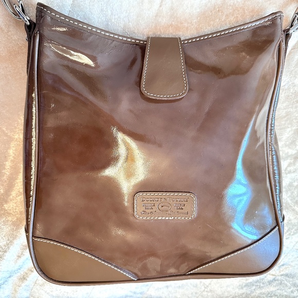 Vintage Dooney & Bourke brown patent leather bag - Picture 4 of 14